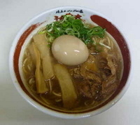 「徳島 ミニ 味玉ラーメン（450円）」@ラーメン東大 大道本店の写真