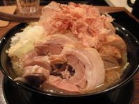 「勘九郎醤油 豚入り」@麺屋 勘九郎の写真