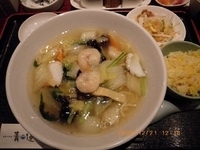 「Bセット（海鮮湯麺+半炒飯）」@健康中華庵 青蓮 横浜西口店の写真