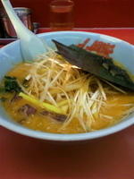 「特製味噌ネギラーメン（麺:固め） 790円」@ラーメン山岡家 守谷店の写真