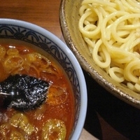 「辛つけ麺（中盛） 750円」@つけ麺専門店 三田製麺所 神田店の写真