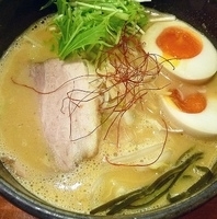 「味噌らーめん（味玉子トッピング）」@旬麺しろ八の写真