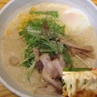 「ホワイトラ@メン」@支那そば 一本気の写真