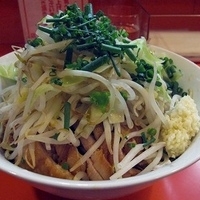 「油そば醤油（きざみ豚・温玉付き）￥750」@ちばからの写真