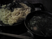 「つけ麺（中盛り）+煮玉子」@もちもちの木 新宿店の写真