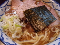 「チャーシューらーめん 大盛り￥900+￥100」@兎に角 松戸店の写真