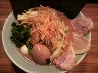 「醤油ラーメン全部のせ」@横浜らぁめん 桜花  西口本店の写真