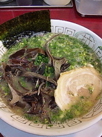 「ねぎらーめん（ふつう）替え玉（ヤワ、バリカタ）」@博多長浜らーめん 楓神の写真