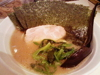 「海苔増しラーメン（麺硬め）」@横浜家系ラーメン田中の写真