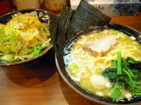 「ラーメン+ライス+モヤキャべ」@町田商店 本店の写真