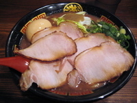 「満天特製釜炊きとんこつラーメン（大盛）」@釜炊き豚骨ラーメンきら星 満天の写真