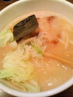 「濃厚豚骨らーめん（650円）」@めん屋 いなば‏ 御徒町店の写真