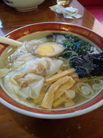 「ワンタン麺塩 ランチセット*ライスと餃子5個【900円】」@広州市場 中目黒店の写真