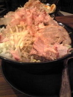 「勘九郎醤油らーめん（ランチタイム野菜まし無料）」@麺屋 勘九郎の写真