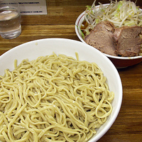 「麺マシ 大つけ麺 950円 やさいにんにく !」@ラーメン二郎 新小金井街道店の写真