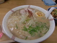 「ラーメン大盛り+ヘタ丼」@らーめん 弥七の写真