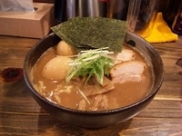 「特製中華そば 大+味玉」@中華そば 椿の写真