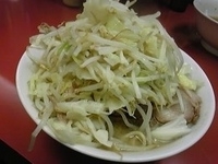 「小豚ニンニク」@ラーメン二郎 ひばりヶ丘駅前店の写真