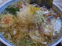 「奥久慈軍鶏ラーメン「塩味 」￥1000+中盛り￥100」@奥久慈ラーメン なかざわの写真