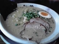 「豚骨醤油らーめん」@越後秘蔵麺 無尽蔵 なおえつ家の写真