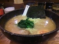 「ラーメン（油多め）￥680 大盛￥150」@横濱家 鶴川店の写真