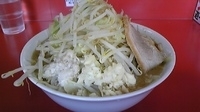 「ラーメン（小）「野菜・ニンニク・あぶら」」@ドン-キタモトの写真