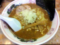 「ピリ辛正油ラーメン・こってり（500円）」@八王子らーめん とん八の写真