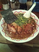 「黒濱麺（角煮のせ）」@横濱ハイハイ楼 横浜店の写真