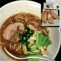 「ニボトンらーめん（29,30日限定￥500）揚げ餃子（3個￥25」@音麺酒家 楽々の写真