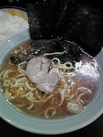 「ラーメン（並） 650円 （1玉） 麺かた味濃い目」@寿々㐂家の写真