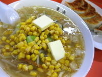 「塩ラーメン￥790+バター￥100+コーン￥100 & 餃子（5」@佐野ラーメン 亀嘉の写真