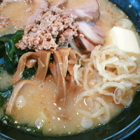 「味噌チャーシューめん（麺硬め）￥880 バター￥50 （税抜き価」@めの娘 三俣店の写真