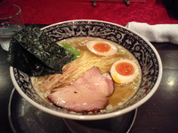 「味玉らーめん塩（880円）」@中村屋の写真