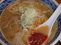 「味噌ラーメン（700円）辛味噌（50円）ごはん（50円）」@麺屋 八の写真