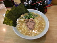 「らーめん（並）650円」@奥津家の写真