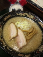 「燕三条系ラーメン」@煮干 丸めの写真