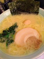 「塩ラーメン並・固め濃いめ多め（680円）」@横浜家系ラーメン 港家の写真