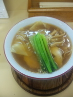 「醤油ワンタン麺」@支那そば 心麺の写真