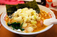 「ねぎラーメン中（脂多め味濃いめ）」@江戸川ラーメン 角久の写真