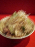 「小ラーメン（野菜にんにくカラメ）」@ラーメン二郎 府中店の写真