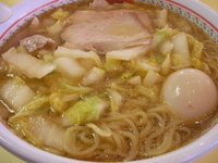 「おいしいラーメン(+中盛り&味玉)」@どうとんぼり神座 鶴見店の写真