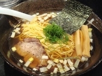 「醤油ラーメン」@七重の味の店 めじろ 代々木店の写真