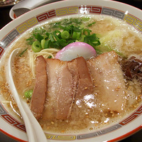 「らーめん580円+ブタめし300円」@名物博多 ちゃんぽん太郎の写真