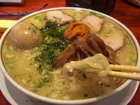 「山形辛味噌850円+味付玉子100円」@田中そば店の写真