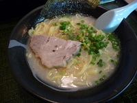 「らーめん黒・大盛」@大勝軒 響の写真