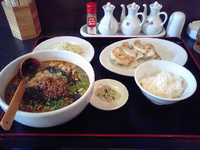 「坦々麺と餃子のランチセット（880円）」@中国料理 大三元の写真