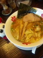 「エビわんたん麺醤油味」@らーめん 本竈の写真