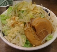 「雷そば大（700円）、野菜ニンニク」@雷 北松戸本店の写真