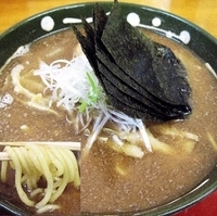 「中華そば 太麺 + のり」@中華そば くりの木 伊奈店の写真