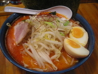 「辛味噌ラーメン950円」@豚骨醤油らーめん 福気の写真